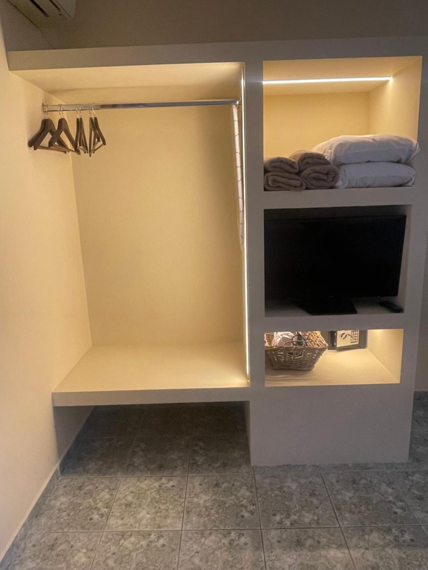 טרפזאקי Maria Anastasia Studios מראה חיצוני תמונה